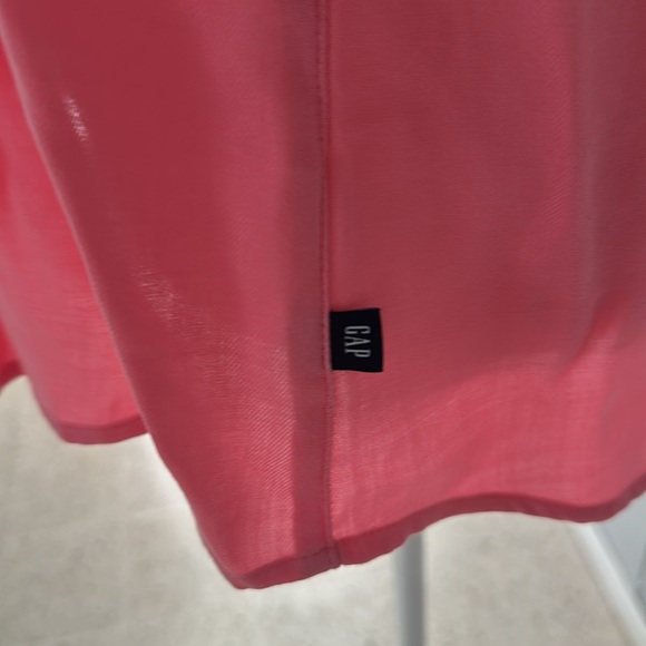 GAP Ladies' Popover Blouse, Notched Collar, Tacked Cuffs, Pink - Picture 3 of 7